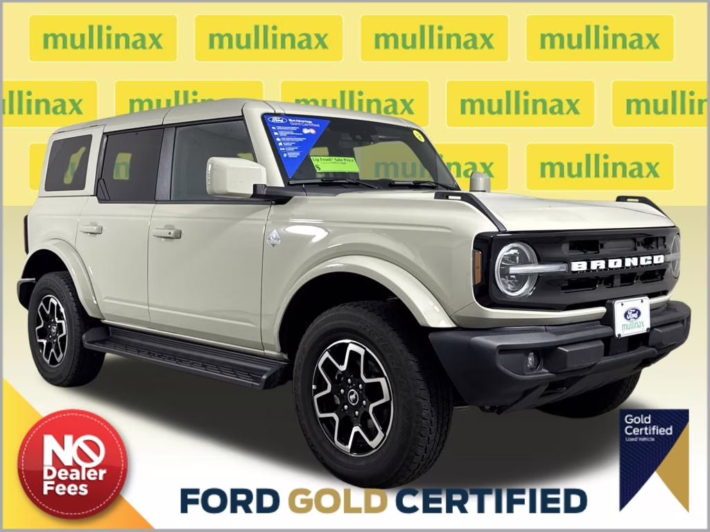 2025 Desert Sand Ford Bronco Outer Banks 4X4 SUV