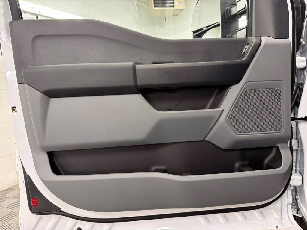 2026 OXFORD WHITE Ford Super Duty F-250 SRW XL RWD Truck