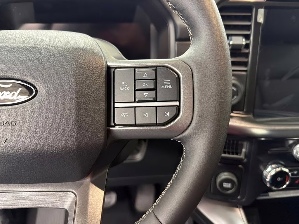 2026 OXFORD WHITE Ford F-150 Lariat RWD Truck