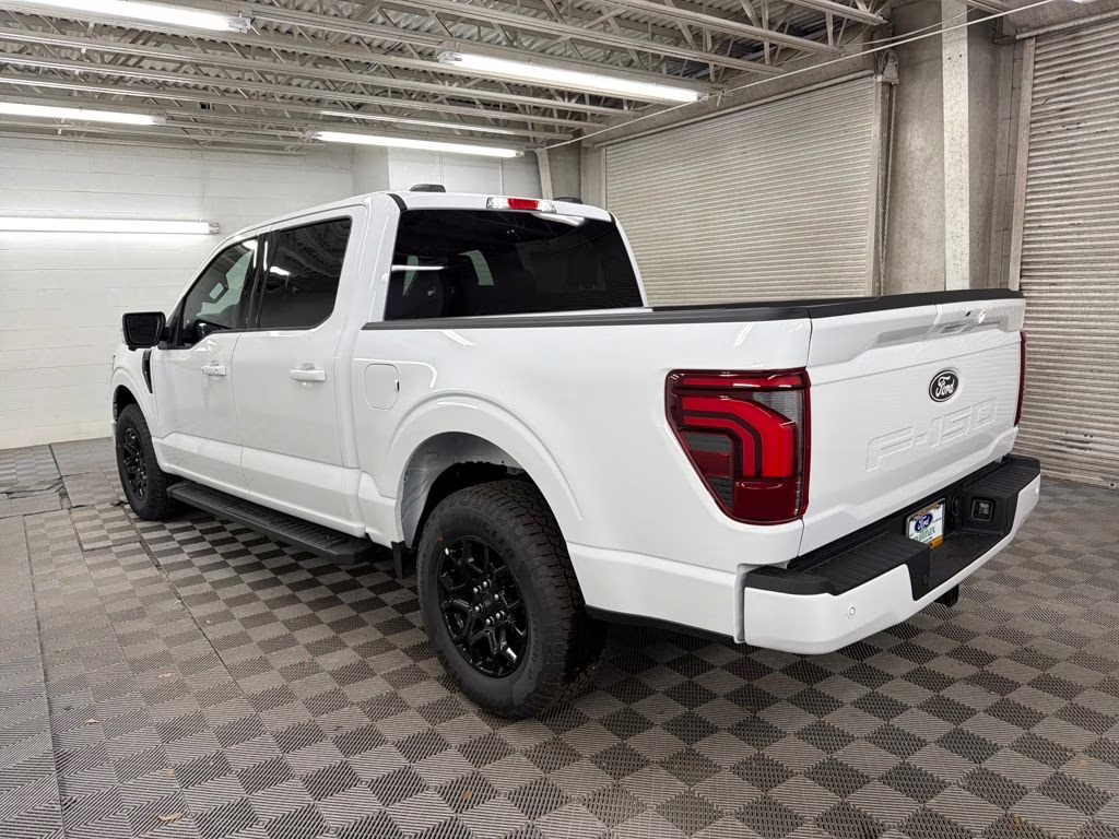 2026 OXFORD WHITE Ford F-150 Lariat RWD Truck