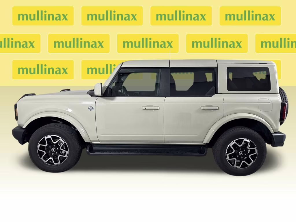 2025 Desert Sand Ford Bronco Outer Banks 4X4 SUV