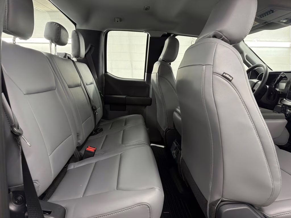 2026 OXFORD WHITE Ford Super Duty F-250 SRW XL RWD Truck