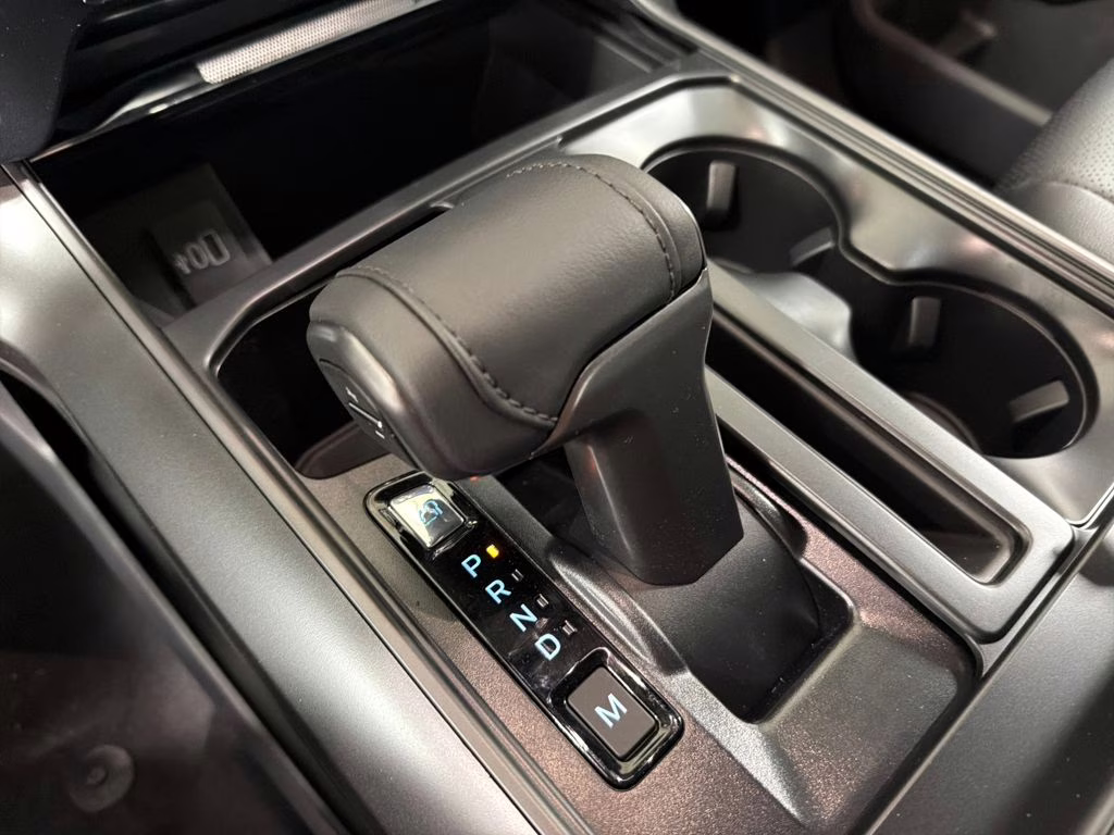 2026 OXFORD WHITE Ford F-150 Lariat RWD Truck