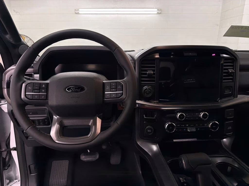 2026 OXFORD WHITE Ford F-150 Lariat RWD Truck