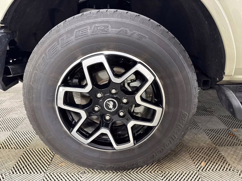 2025 Desert Sand Ford Bronco Outer Banks 4X4 SUV