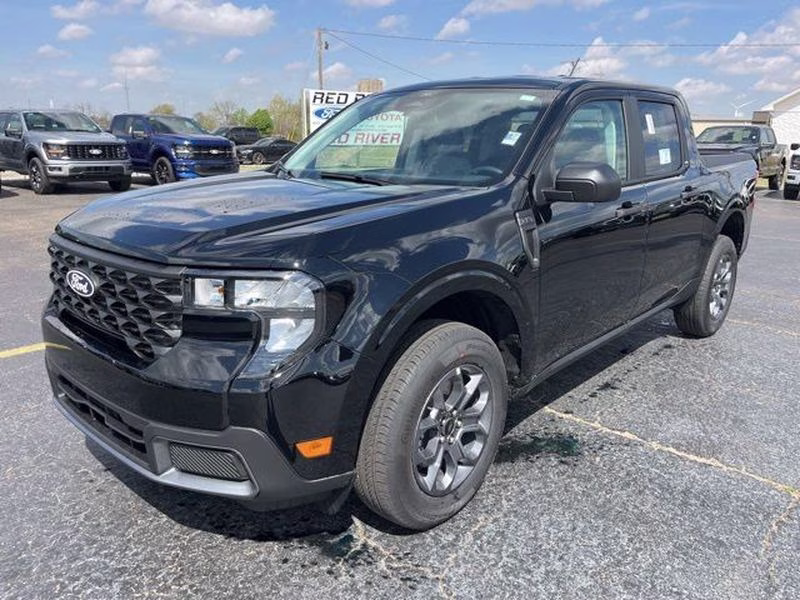 2026 Shadow Black Ford Maverick XLT FWD Truck