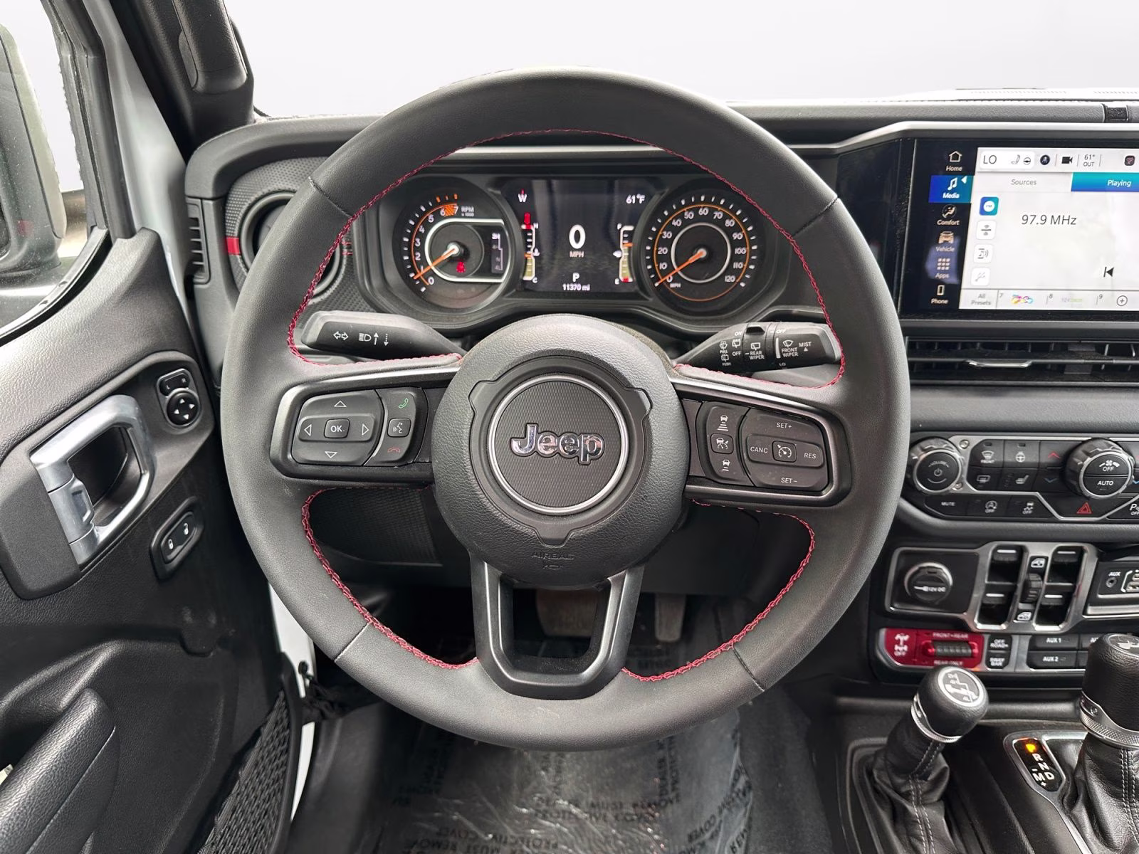2024 Bright White Clearcoat Jeep Wrangler Rubicon 4X4 SUV