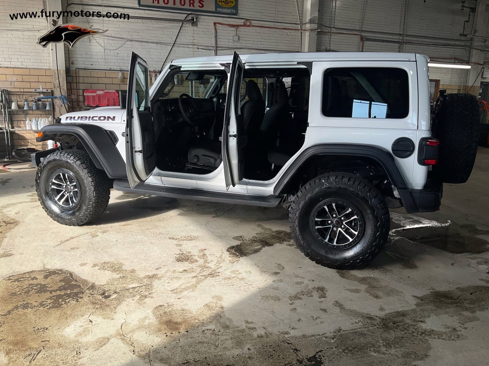 2024 Bright White Clearcoat Jeep Wrangler Rubicon 4X4 SUV