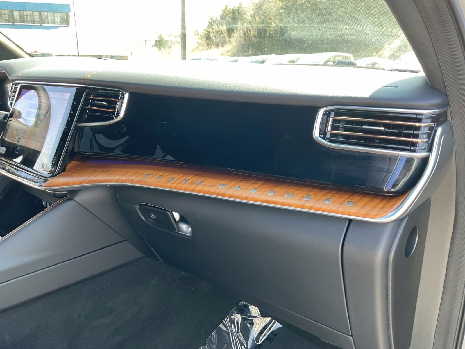 2025 Silver Zynith Jeep Grand Wagoneer L Series III 4X4 SUV