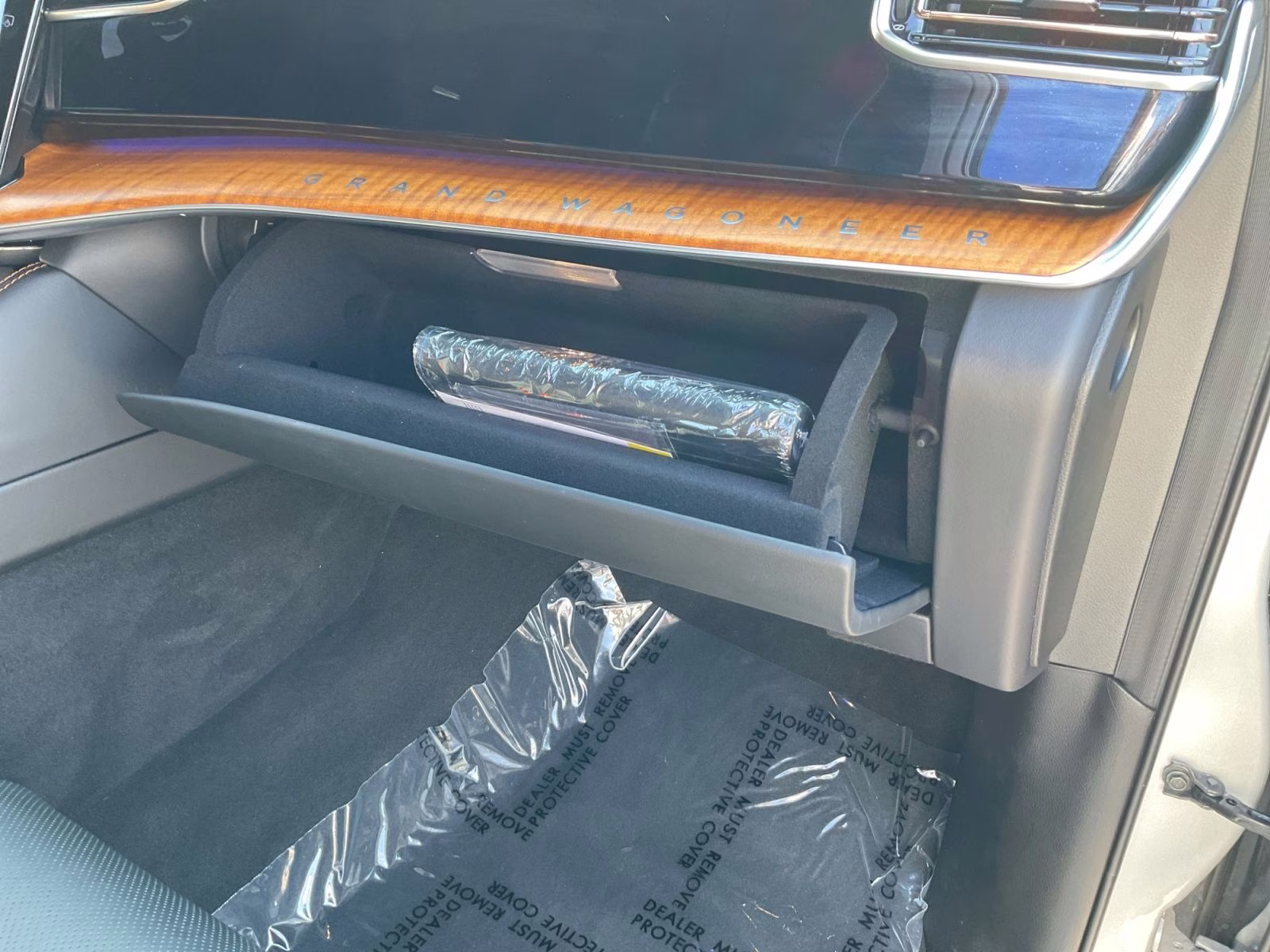 2025 Silver Zynith Jeep Grand Wagoneer L Series III 4X4 SUV