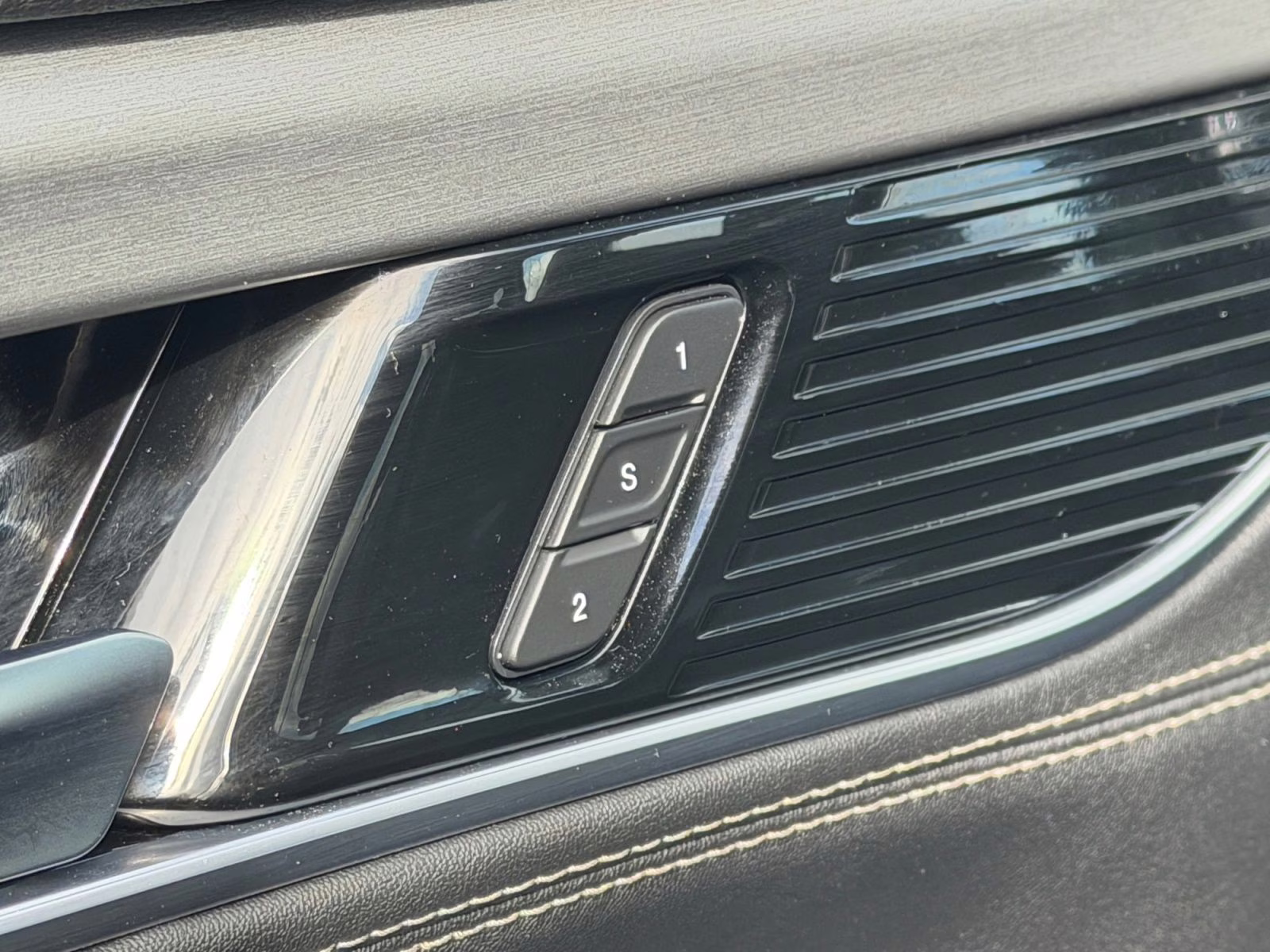 2024 Diamond Black Crystal Pearlcoat Jeep Wagoneer Series II 4X4 SUV