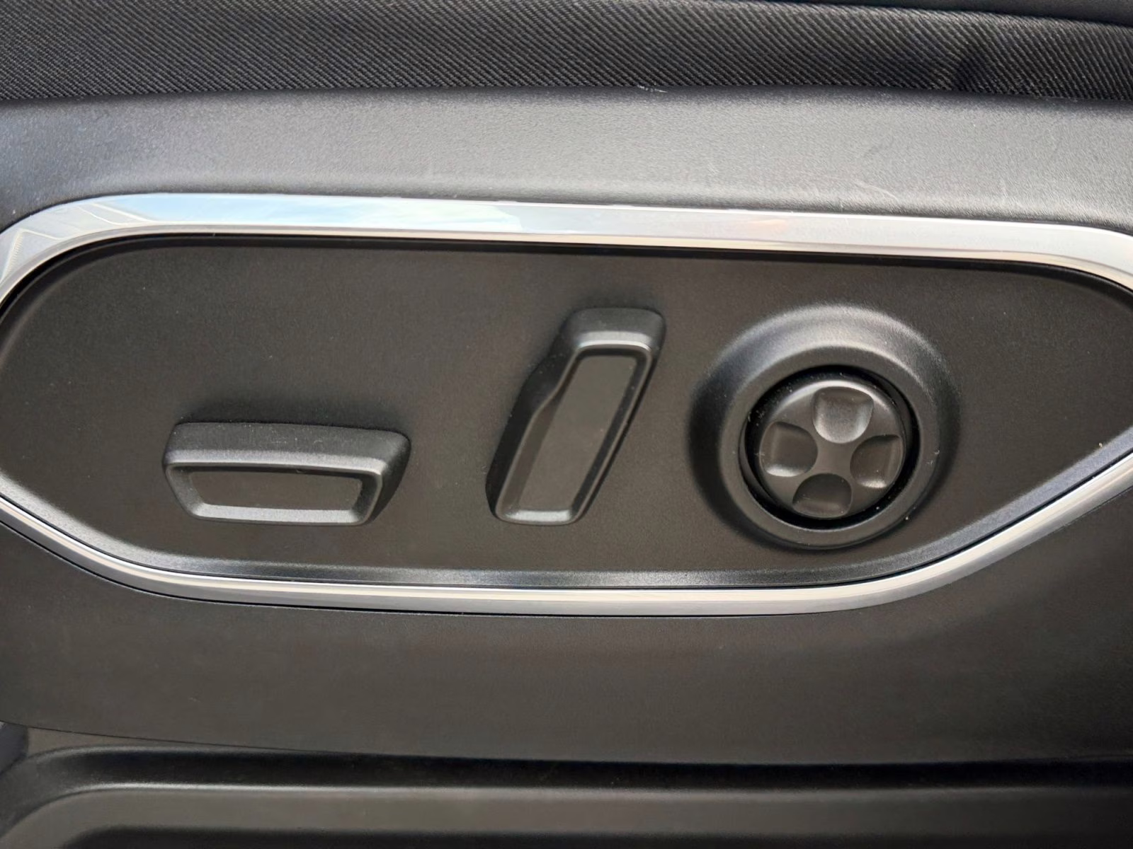 2024 Diamond Black Crystal Pearlcoat Jeep Wagoneer Series II 4X4 SUV