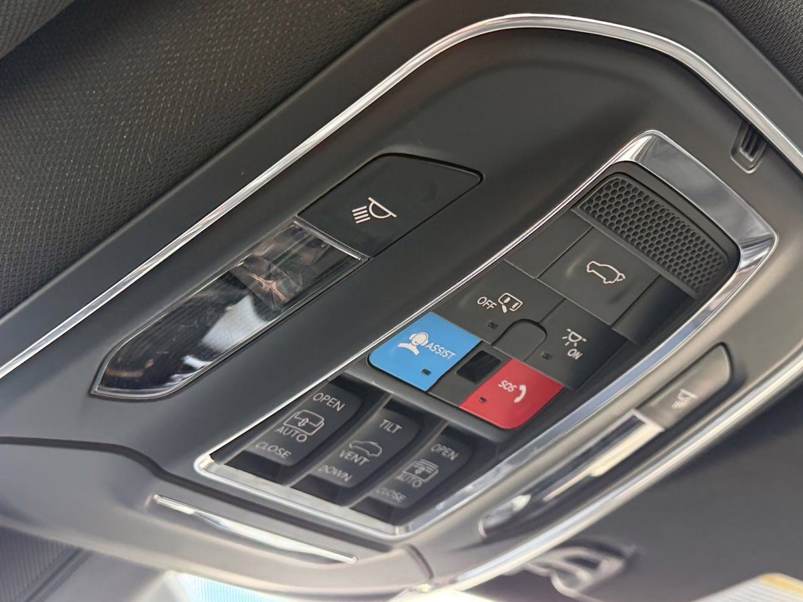 2024 Diamond Black Crystal Pearlcoat Jeep Wagoneer Series II 4X4 SUV