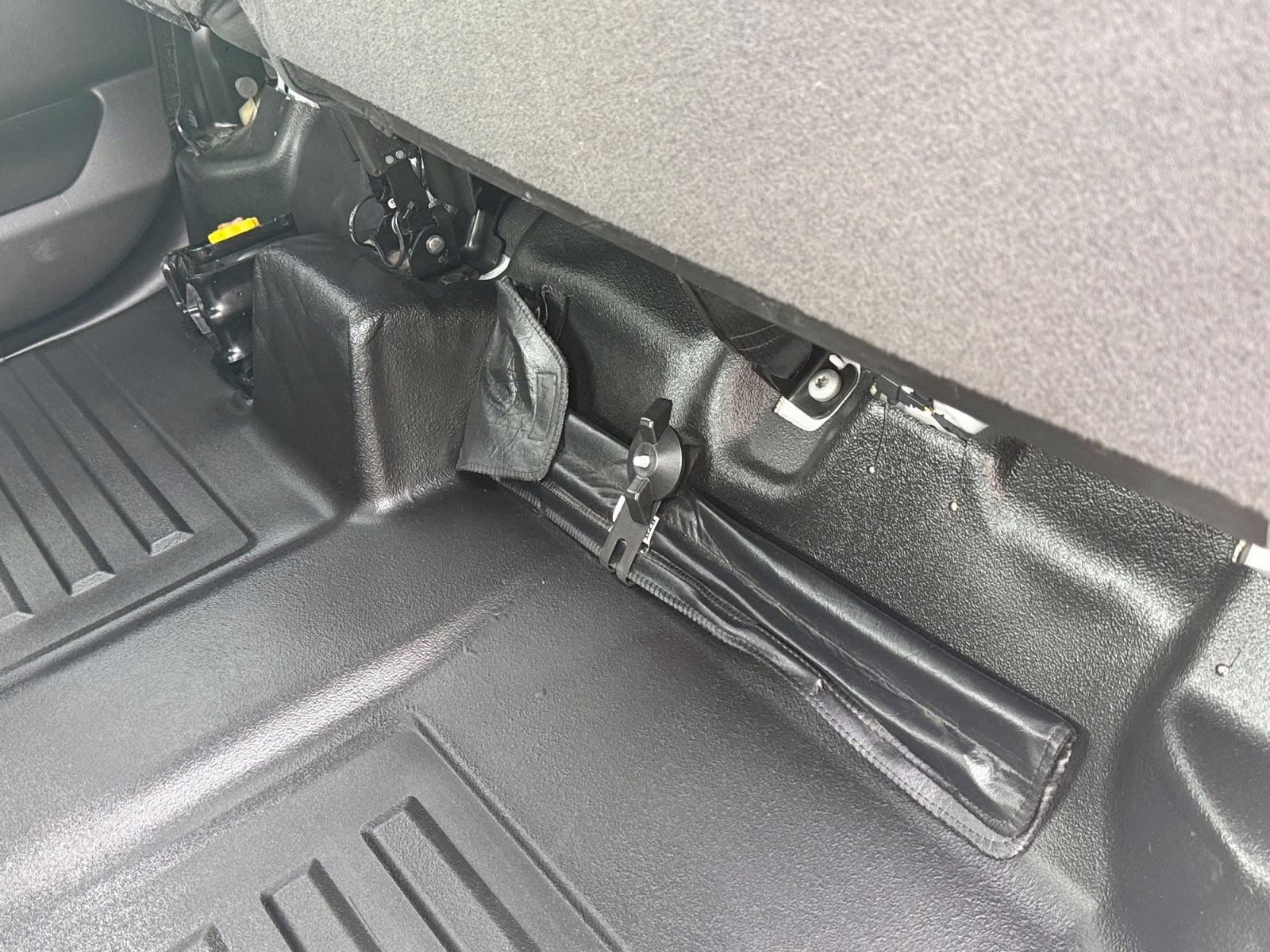 2025 Summit White Chevrolet Silverado 1500 WT 4X4 Truck