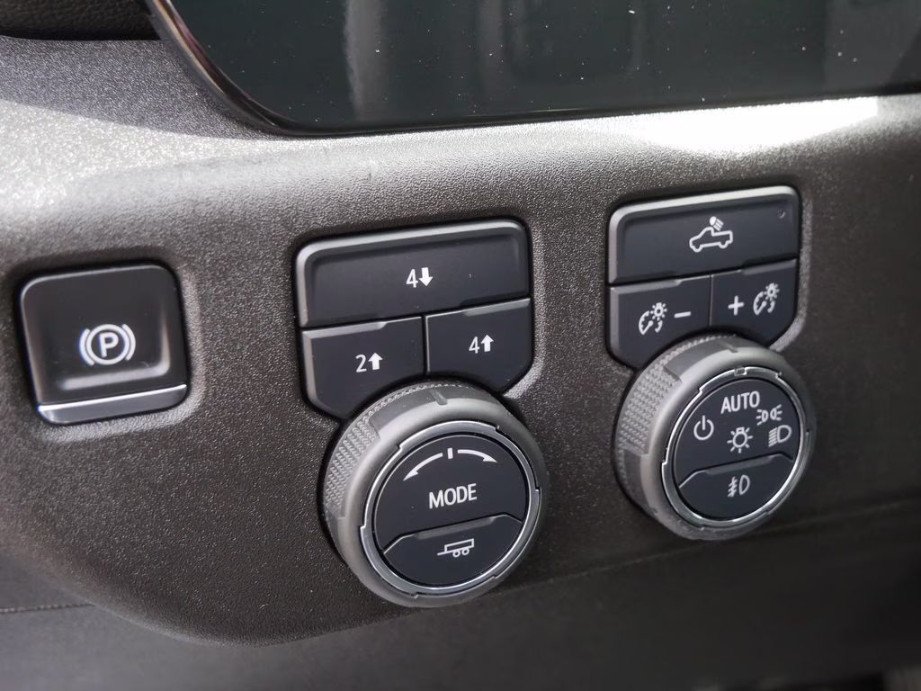 2025 Summit White Chevrolet Silverado 2500HD LT 4X4 Truck