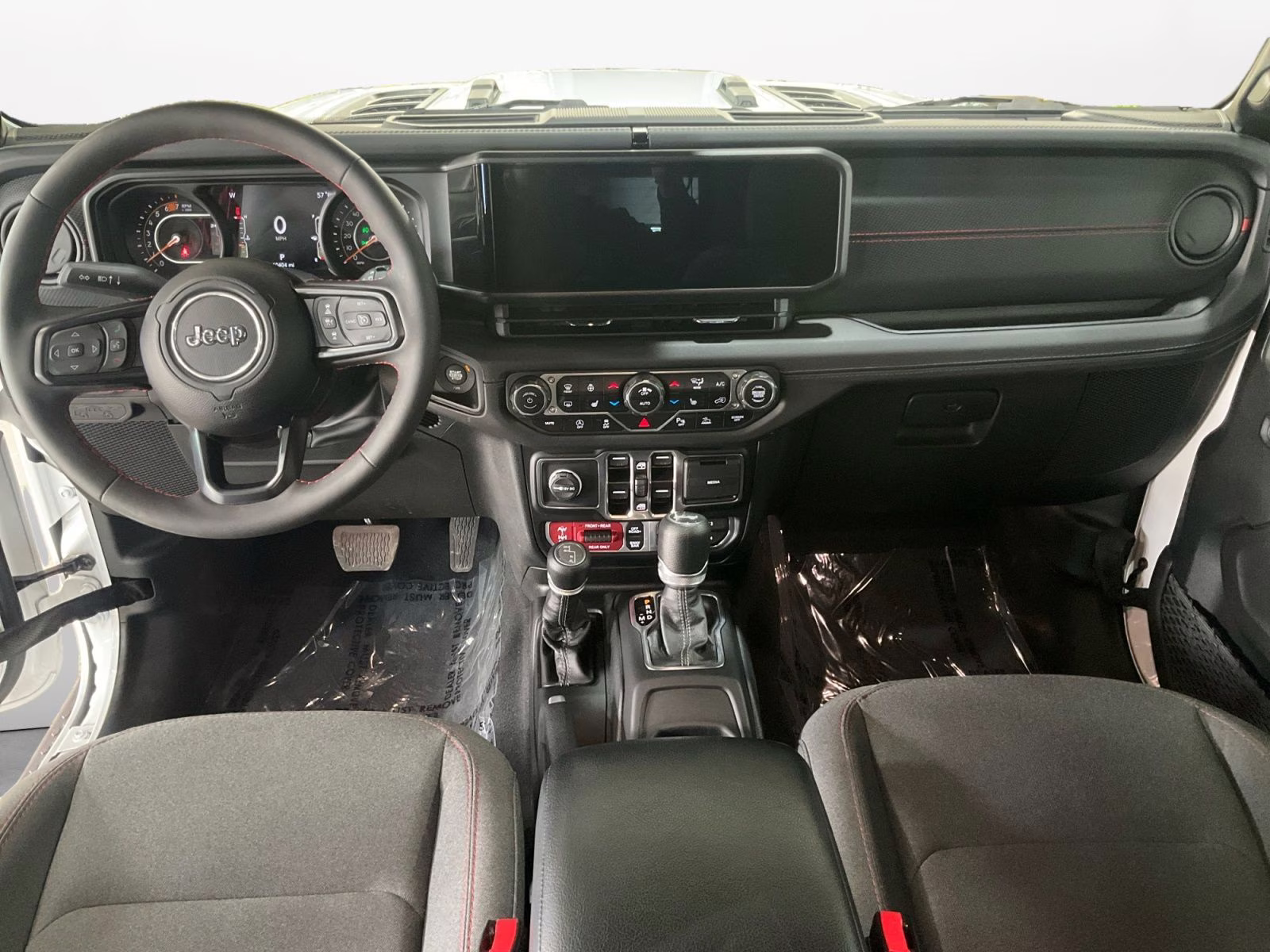 2024 Bright White Clearcoat Jeep Wrangler Rubicon 4X4 SUV