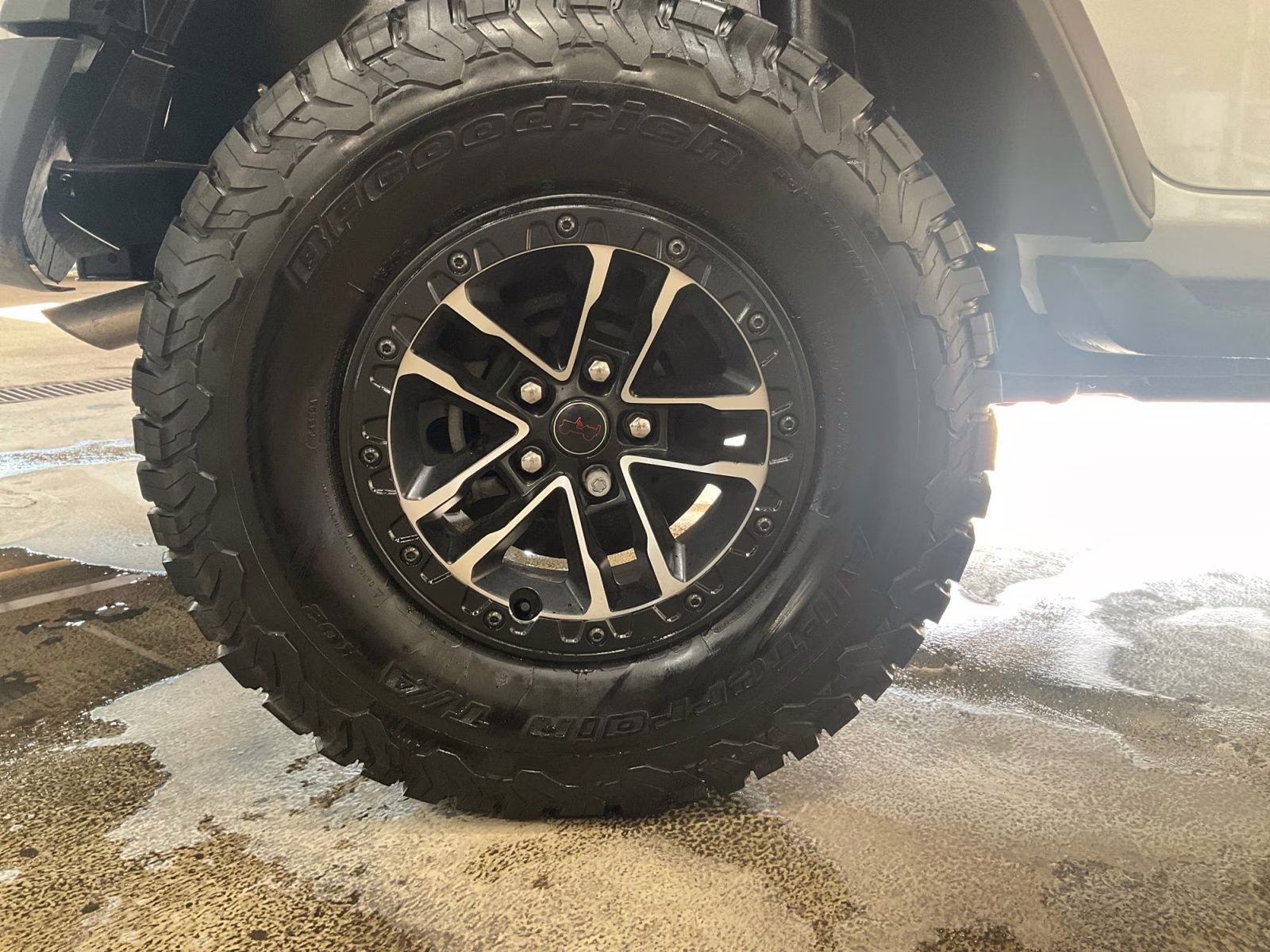 2024 Bright White Clearcoat Jeep Wrangler Rubicon 4X4 SUV