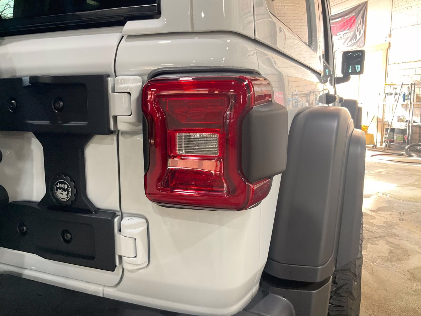 2024 Bright White Clearcoat Jeep Wrangler Rubicon 4X4 SUV