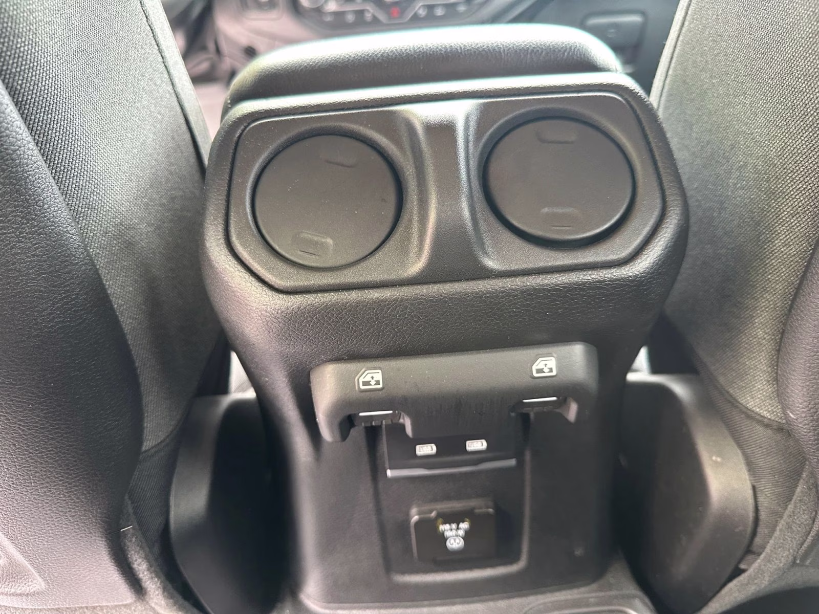 2024 Bright White Clearcoat Jeep Wrangler Rubicon 4X4 SUV