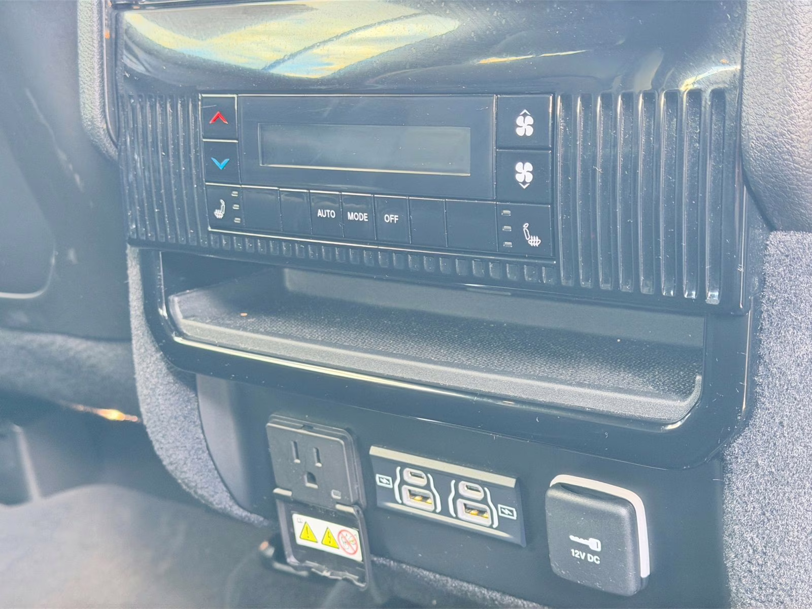 2024 Diamond Black Crystal Pearlcoat Jeep Wagoneer Series II 4X4 SUV