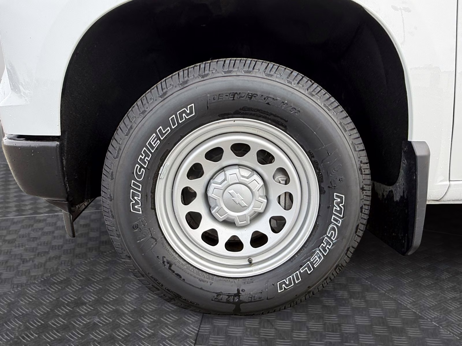 2025 Summit White Chevrolet Silverado 1500 WT 4X4 Truck