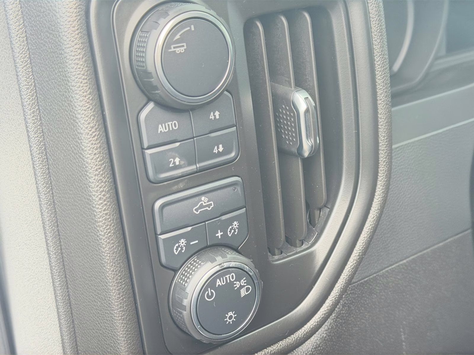 2025 Summit White Chevrolet Silverado 1500 WT 4X4 Truck