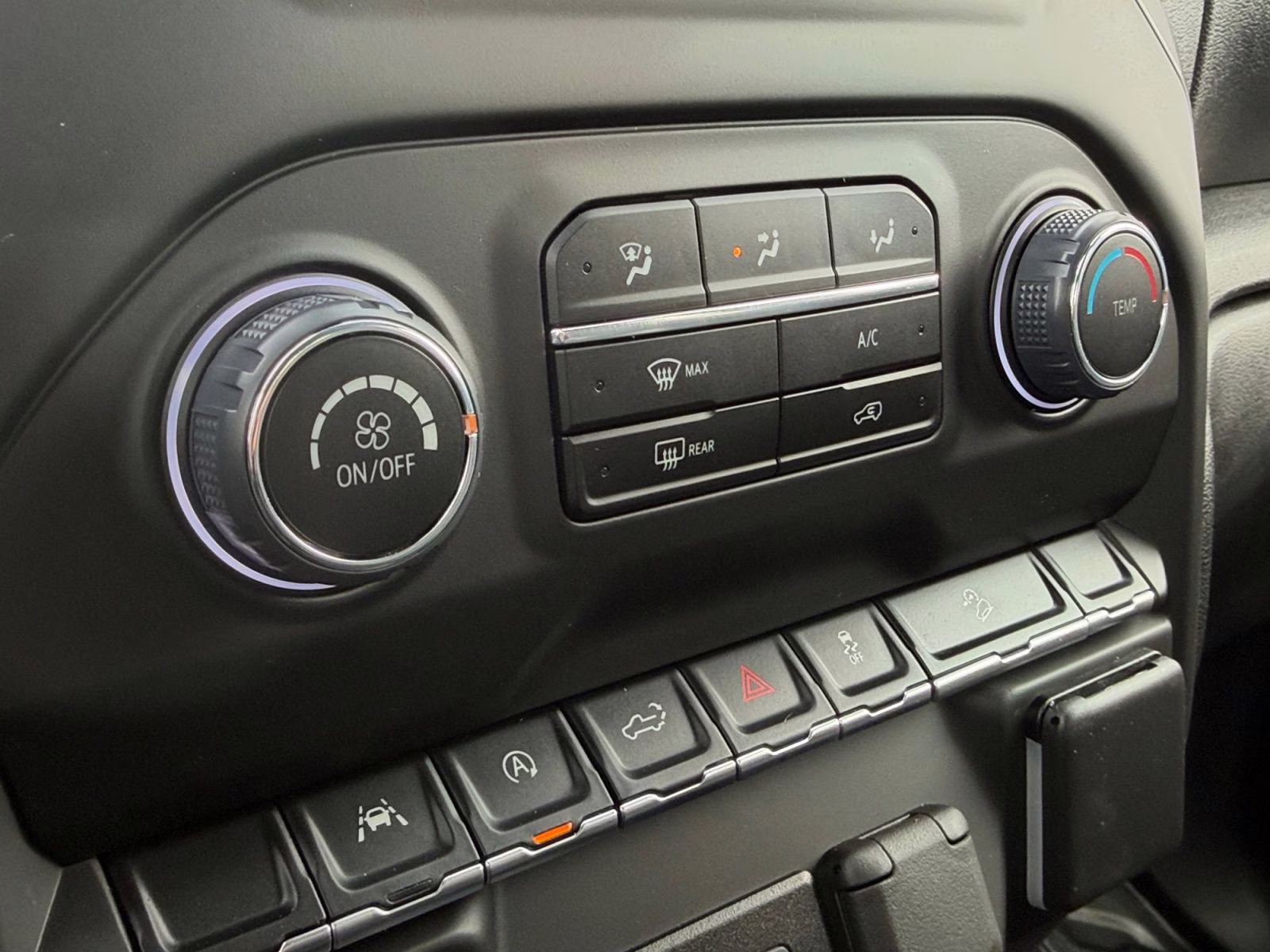 2025 Summit White Chevrolet Silverado 1500 WT 4X4 Truck