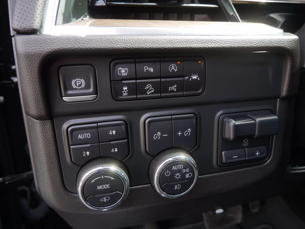 2025 Black Chevrolet Suburban High Country 4X4 SUV