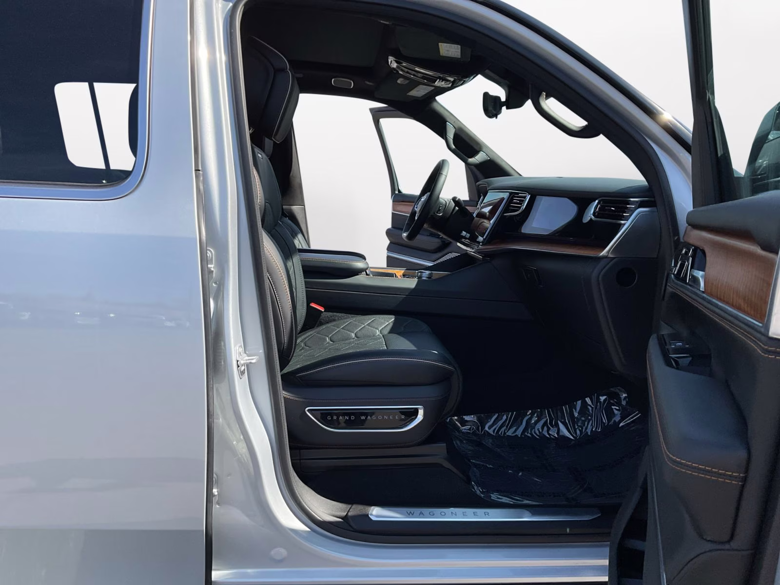 2025 Silver Zynith Jeep Grand Wagoneer L Series III 4X4 SUV