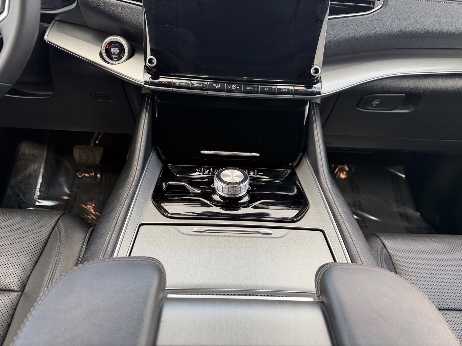 2024 Diamond Black Crystal Pearlcoat Jeep Wagoneer Series II 4X4 SUV