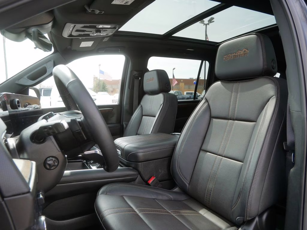 2025 Black Chevrolet Suburban High Country 4X4 SUV