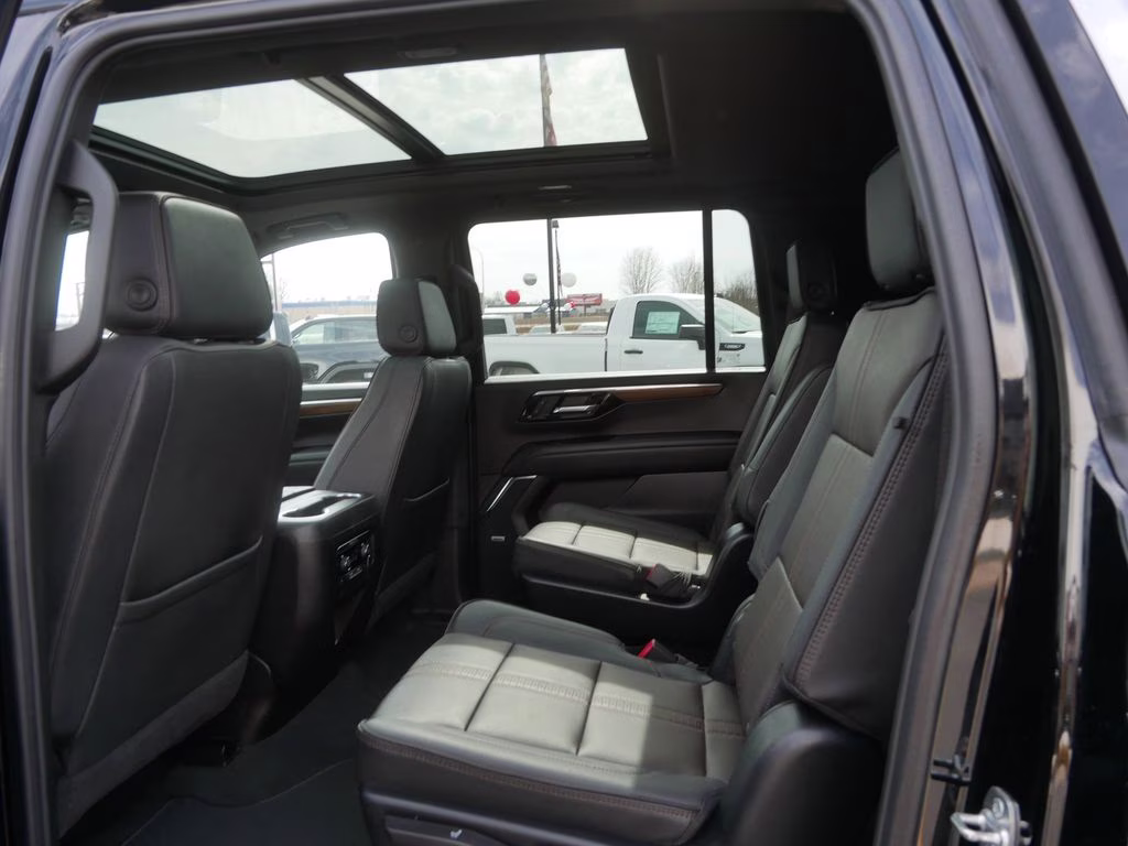 2025 Black Chevrolet Suburban High Country 4X4 SUV