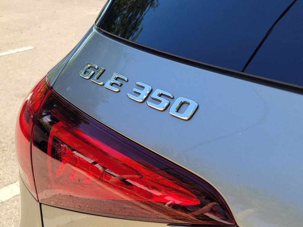 2020 Mojave Silver Metallic Mercedes-Benz GLE SUV GLE350 4MATIC AWD SUV