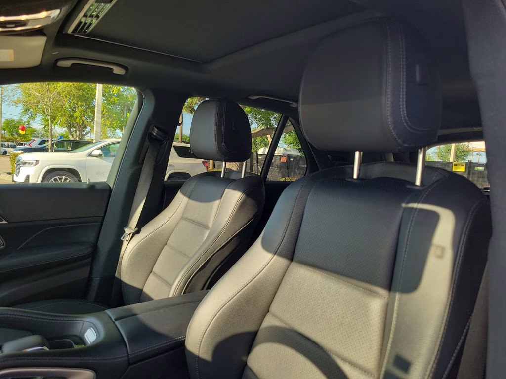 2020 Mojave Silver Metallic Mercedes-Benz GLE SUV GLE350 4MATIC AWD SUV