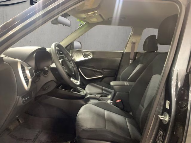 2023 Gravity Gray Kia Soul LX FWD Hatchback