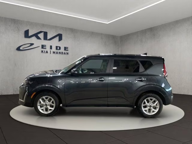2023 Gravity Gray Kia Soul LX FWD Hatchback