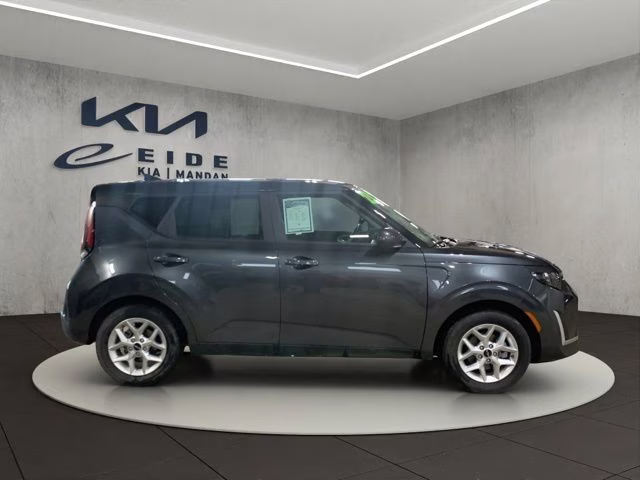 2023 Gravity Gray Kia Soul LX FWD Hatchback