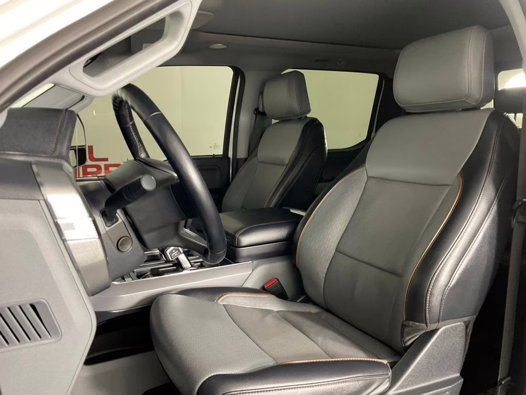 2024 White Metallic Ford F-150 Lariat 4X4 Truck