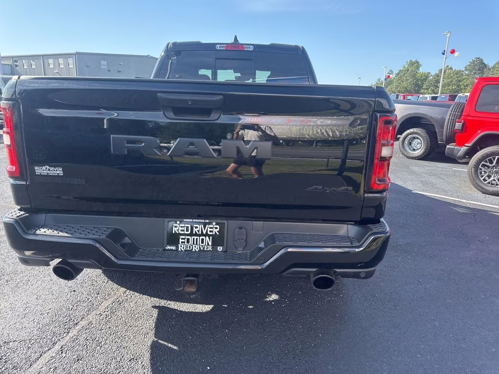 2025 Diamond Black Crystal Pearlcoat Ram 1500 Big Horn 4X4 Truck