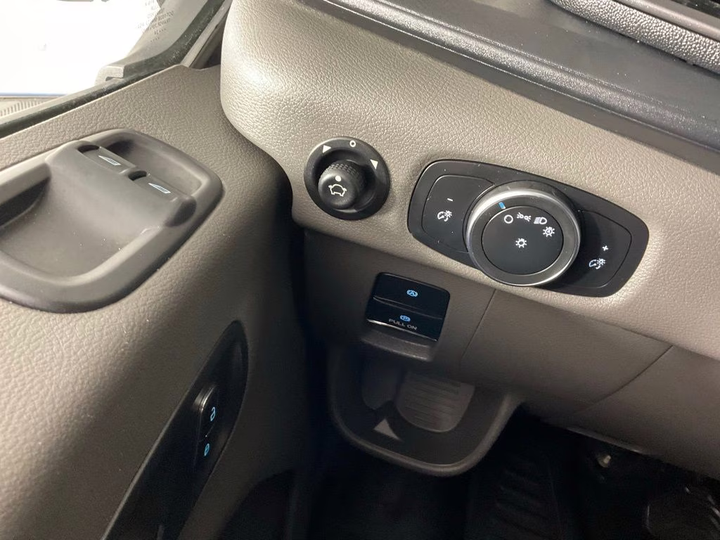 2024 Oxford White Ford Transit-250 Base 148''WB RWD Van