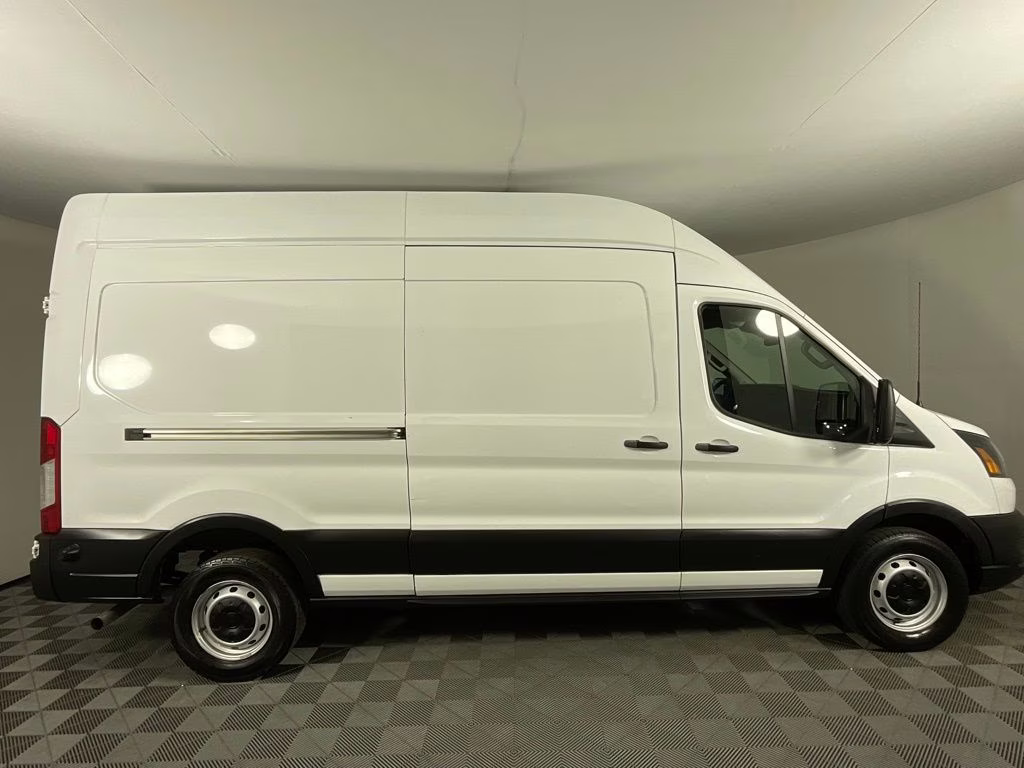 2024 Oxford White Ford Transit-250 Base 148''WB RWD Van