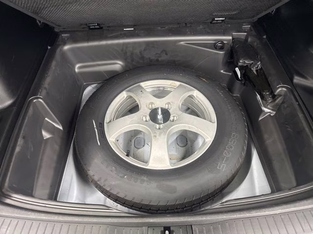 2023 Bright White Clearcoat Jeep Grand Cherokee Limited 4X4 SUV