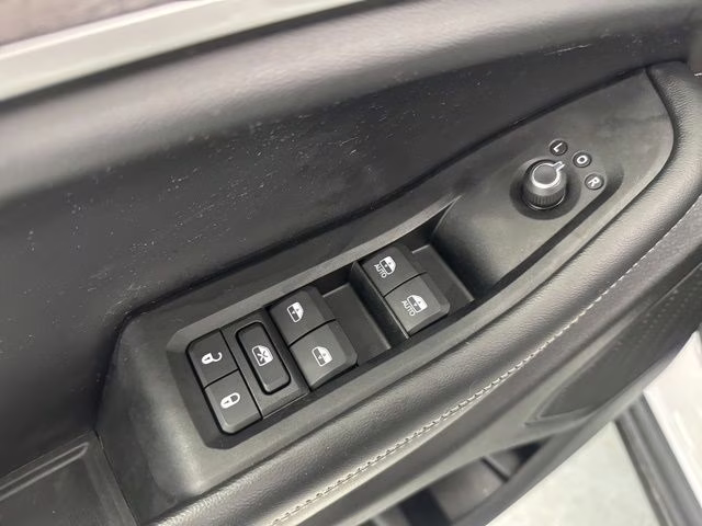 2023 Bright White Clearcoat Jeep Grand Cherokee Limited 4X4 SUV