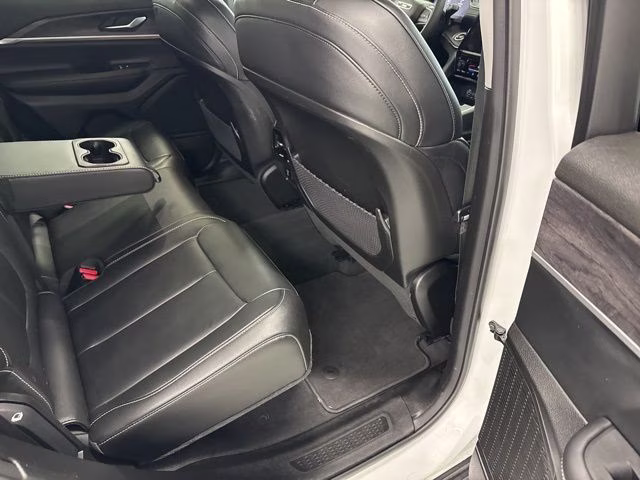 2023 Bright White Clearcoat Jeep Grand Cherokee Limited 4X4 SUV