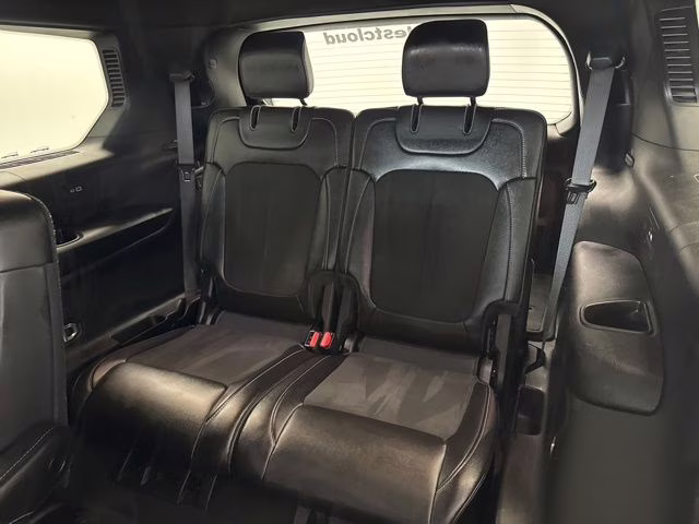 2023 Diamond Black Crystal Pearlcoat Jeep Grand Cherokee L Altitude 4X4 SUV