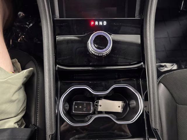 2023 Diamond Black Crystal Pearlcoat Jeep Grand Cherokee L Altitude 4X4 SUV