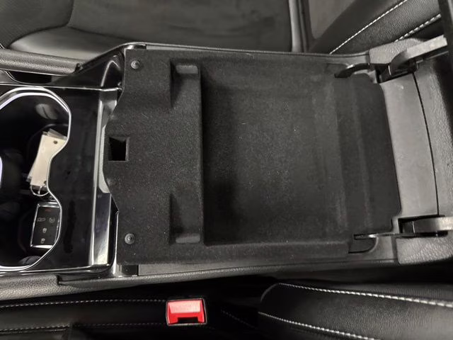 2023 Diamond Black Crystal Pearlcoat Jeep Grand Cherokee L Altitude 4X4 SUV