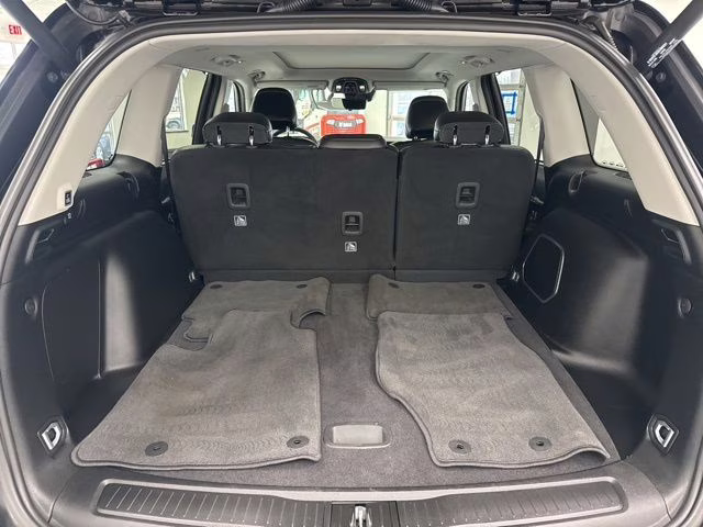 2023 Diamond Black Crystal Pearlcoat Jeep Grand Cherokee 4xe 4X4 SUV