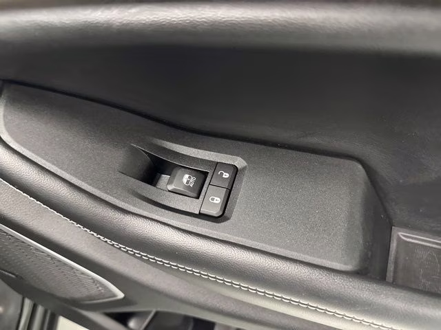 2023 Diamond Black Crystal Pearlcoat Jeep Grand Cherokee 4xe 4X4 SUV