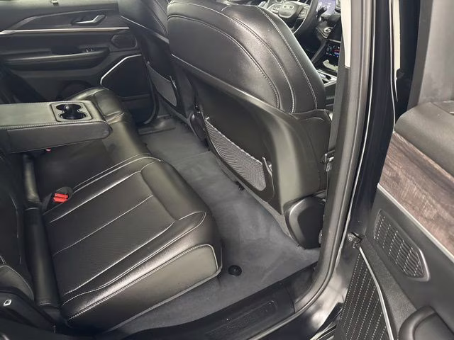 2023 Diamond Black Crystal Pearlcoat Jeep Grand Cherokee 4xe 4X4 SUV